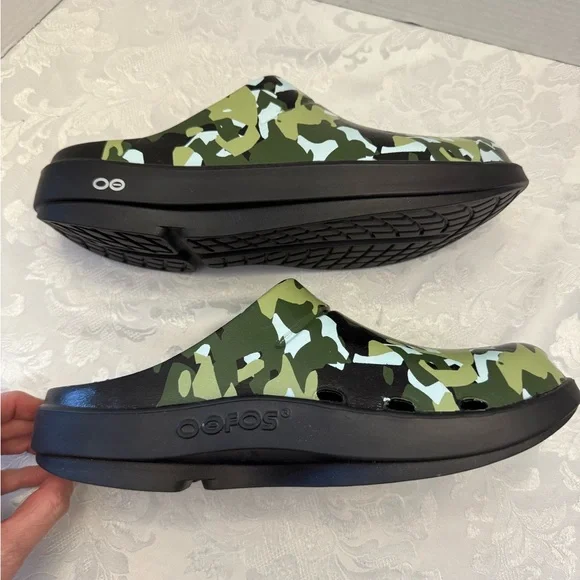 OOFOS OOcloog Limited Jungle Camo Slip On Recovery Clogs M10 W 12 Comfort Shoe - Picture 7 of 8